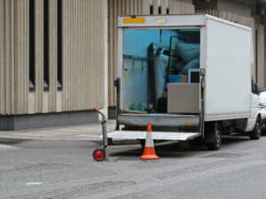 furgone per il trasloco e trasporto frigorifero